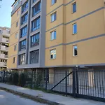 Happy Apartment & Free Breakfast - Mladost